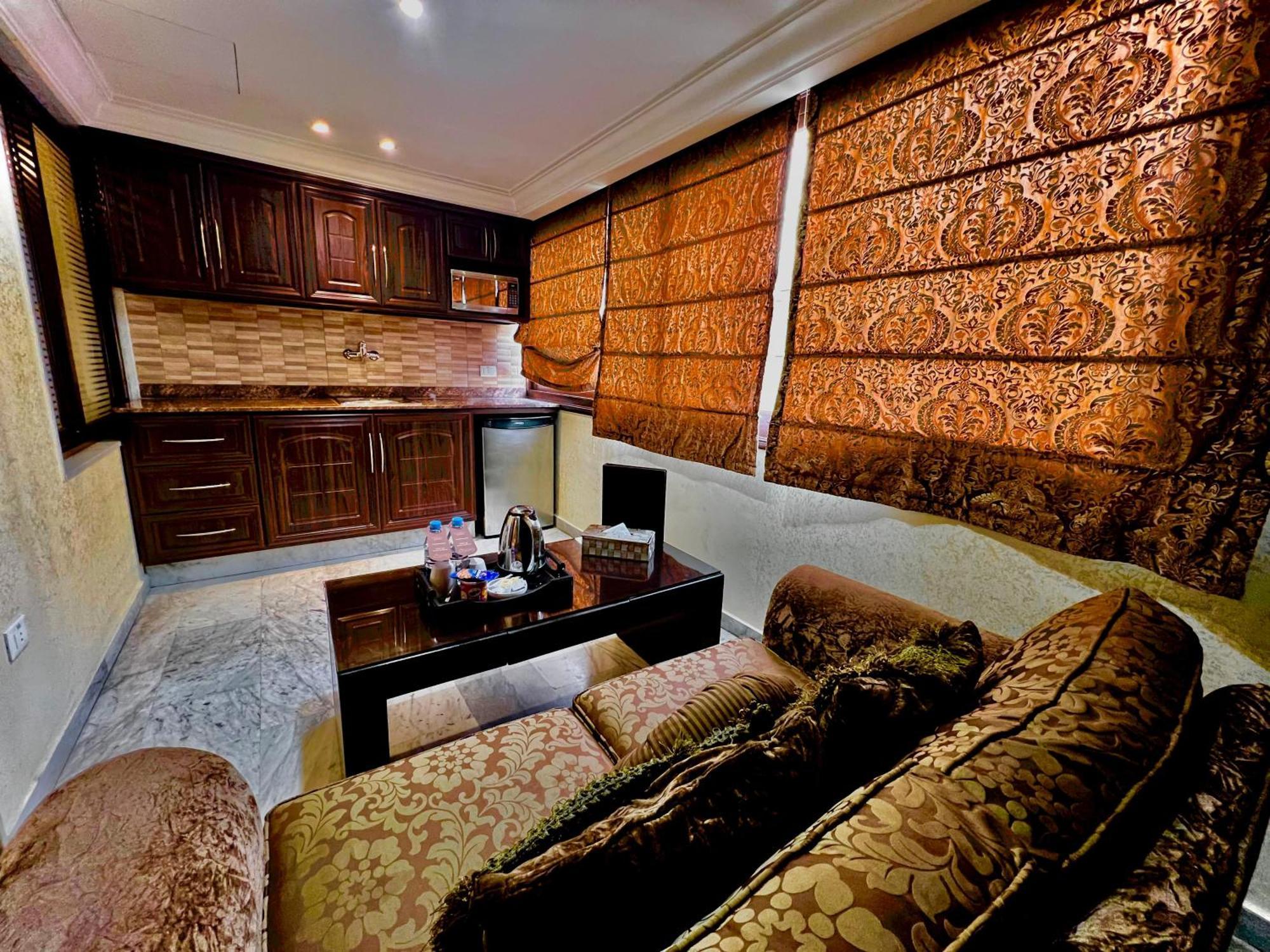 Queens Suite Hotel Beirut Exterior foto