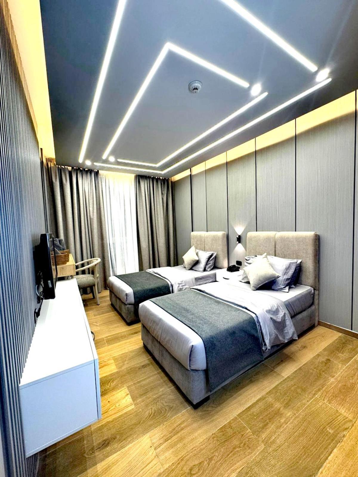 Queens Suite Hotel Beirut Exterior foto