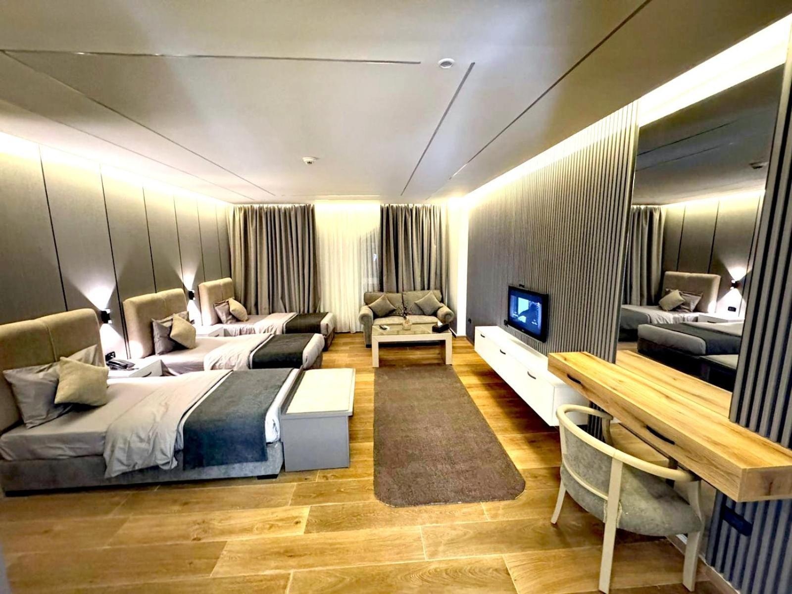 Queens Suite Hotel Beirut Exterior foto