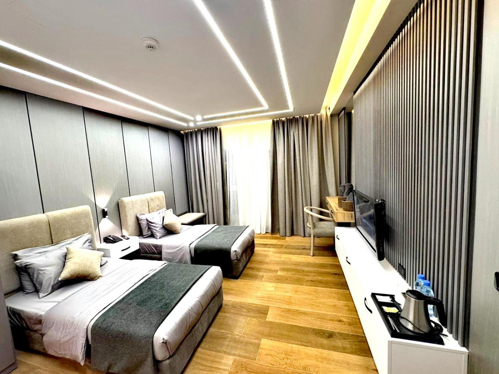 Queens Suite Hotel Beirut Exterior foto